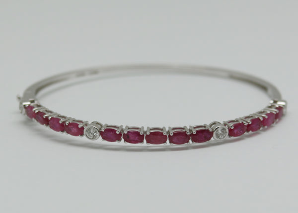 BANGLE RUBI Y DIAMANTES